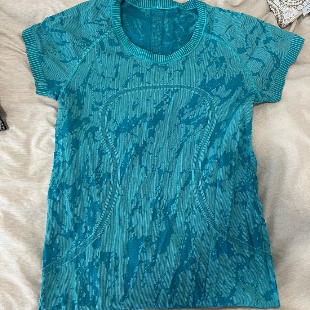 Lululemon swiftly tech t shirt blue